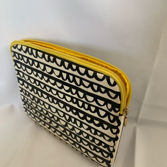 Ban.do iPad Case - Picture 2 of 4